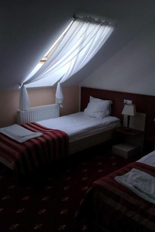 Hotel Platinum Hrubieszow Exterior photo