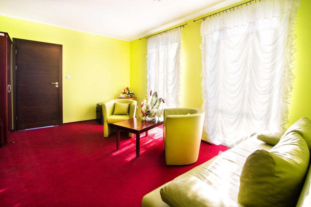 Hotel Platinum Hrubieszow Exterior photo